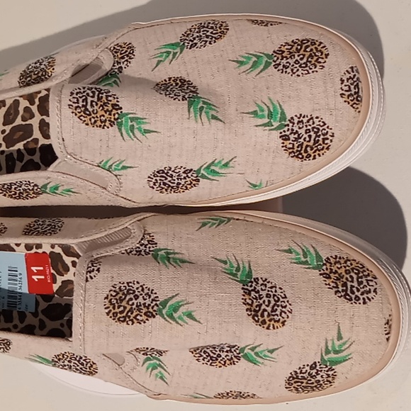 NWT - Keds - Pineapple - Canvas Slip on Sneaker/Loafer - Women's size 11 - Picture 4 of 14